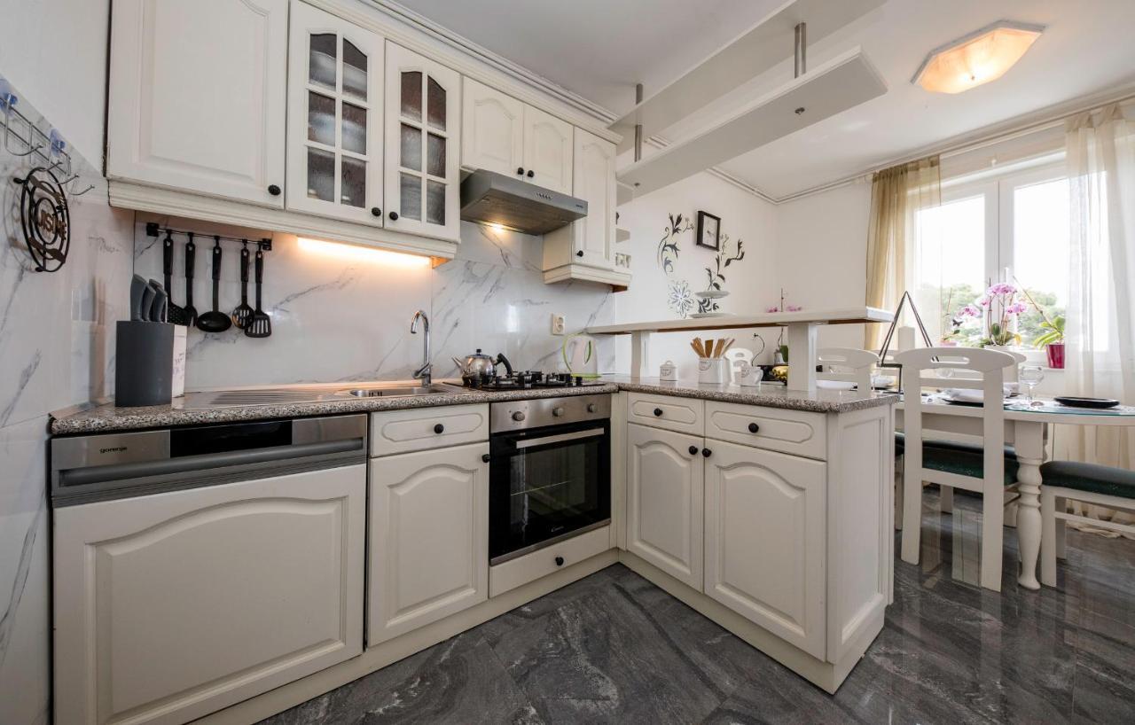 Apartment Dominik 2874 Palit Eksteriør bilde